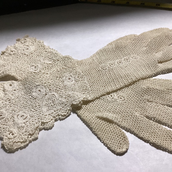 Victorian gloves crocheted Accessories - Victorian vintage crochet gloves   Longer style